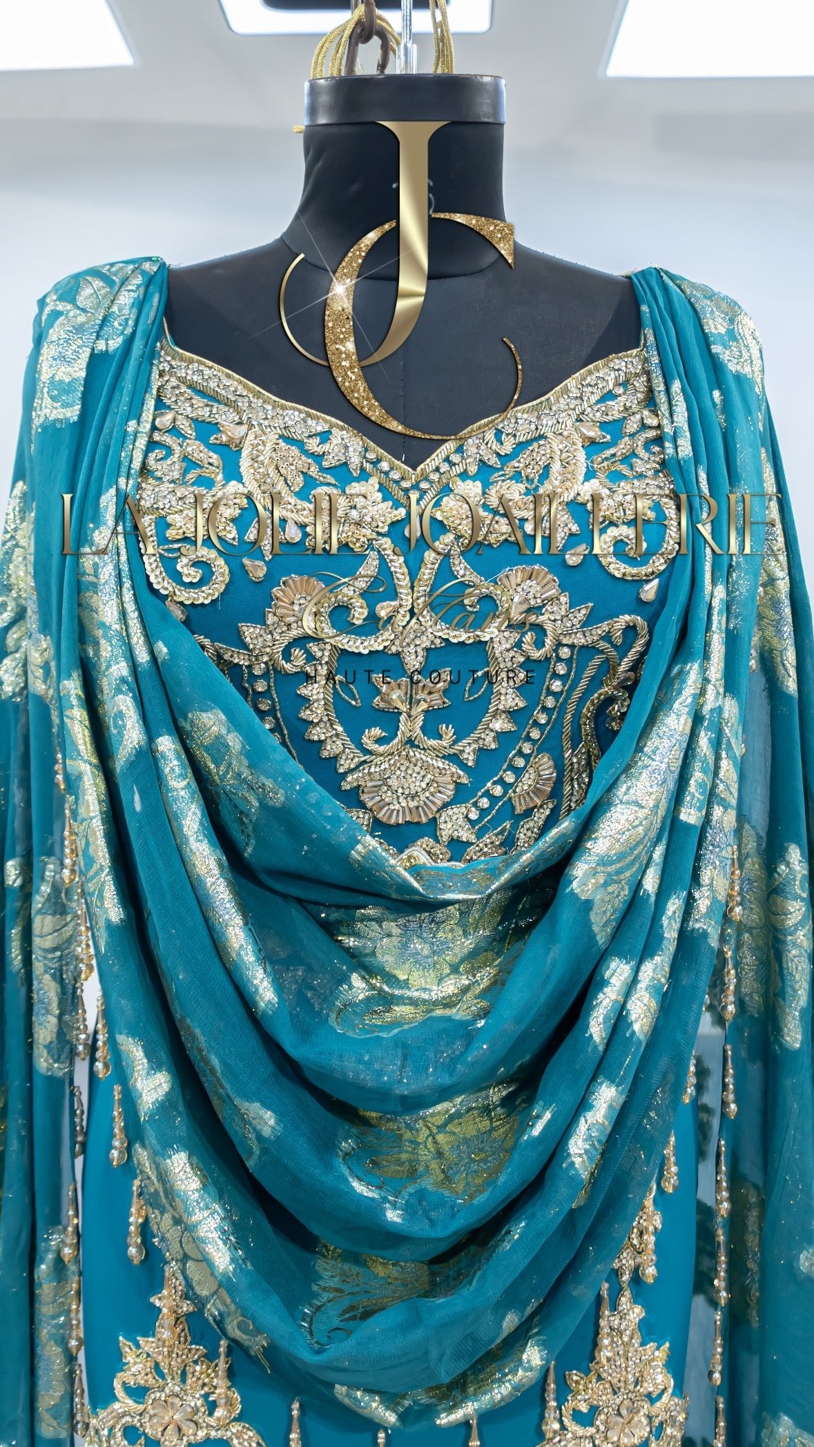 Chaouia Prestige Kamelia 🦋💎 - La Jolie Joaillerie Caftans