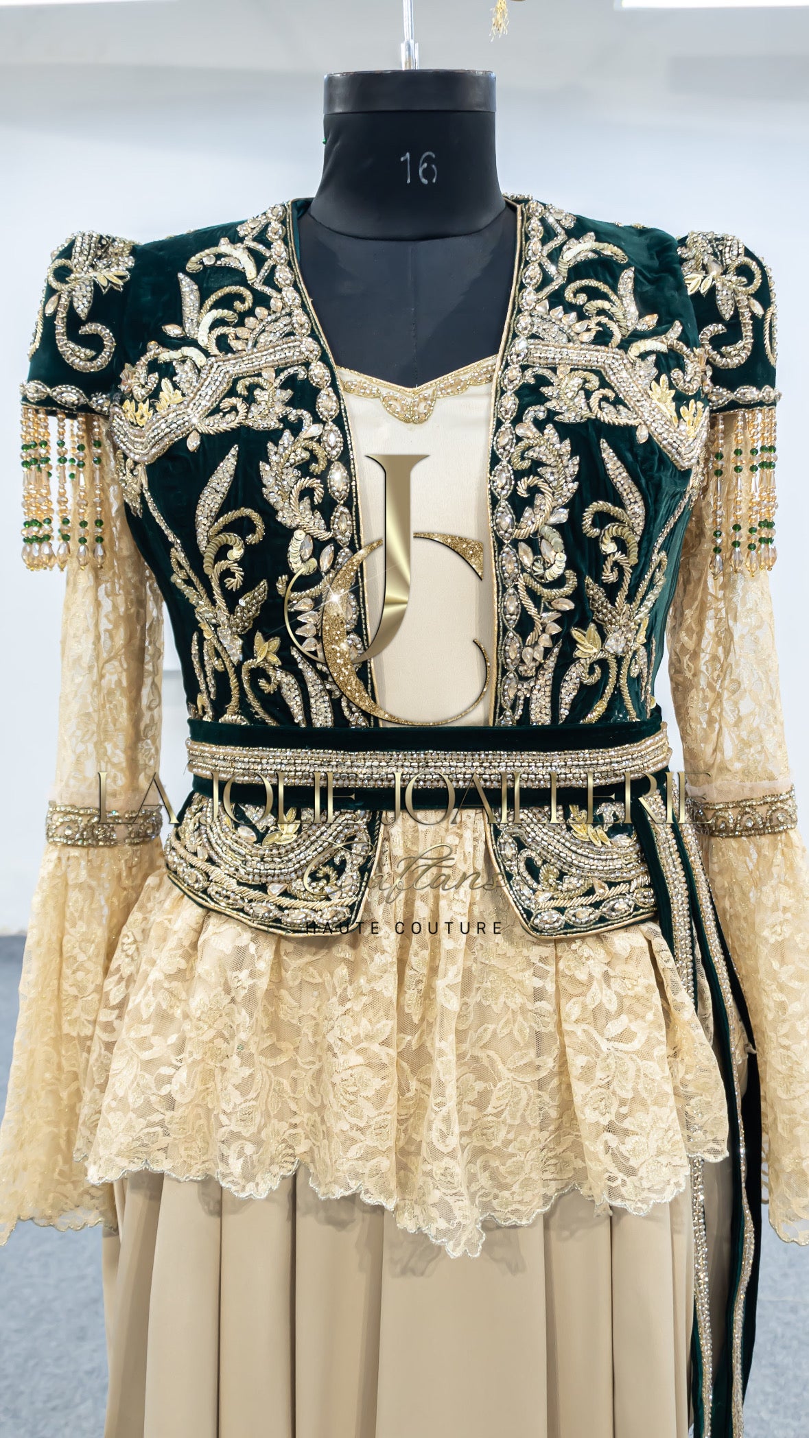 Karakou Traditionnel Zahira 🖤⚜️ - La Jolie Joaillerie Caftans