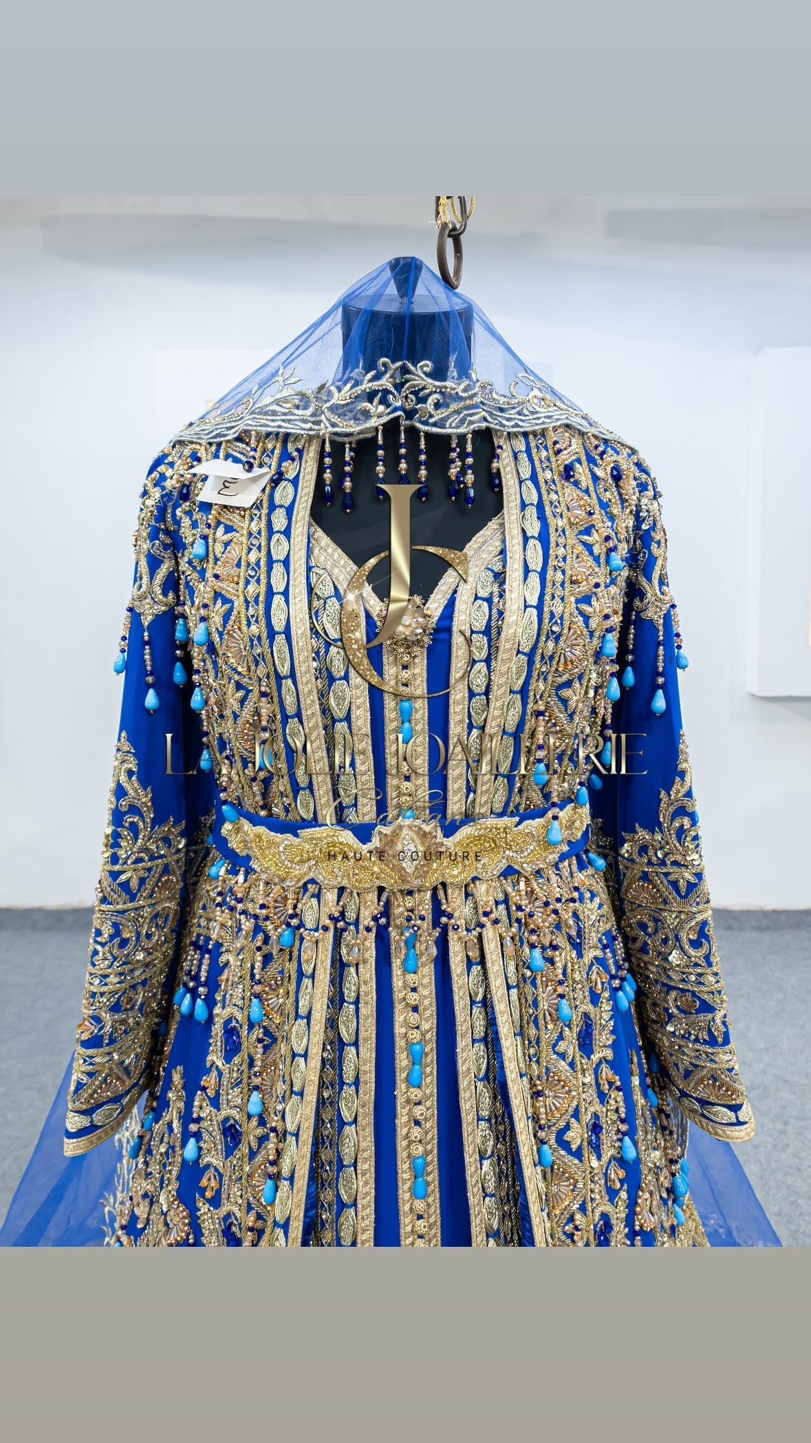 Takchita Yaqouta 👑💙 - La Jolie Joaillerie Caftans