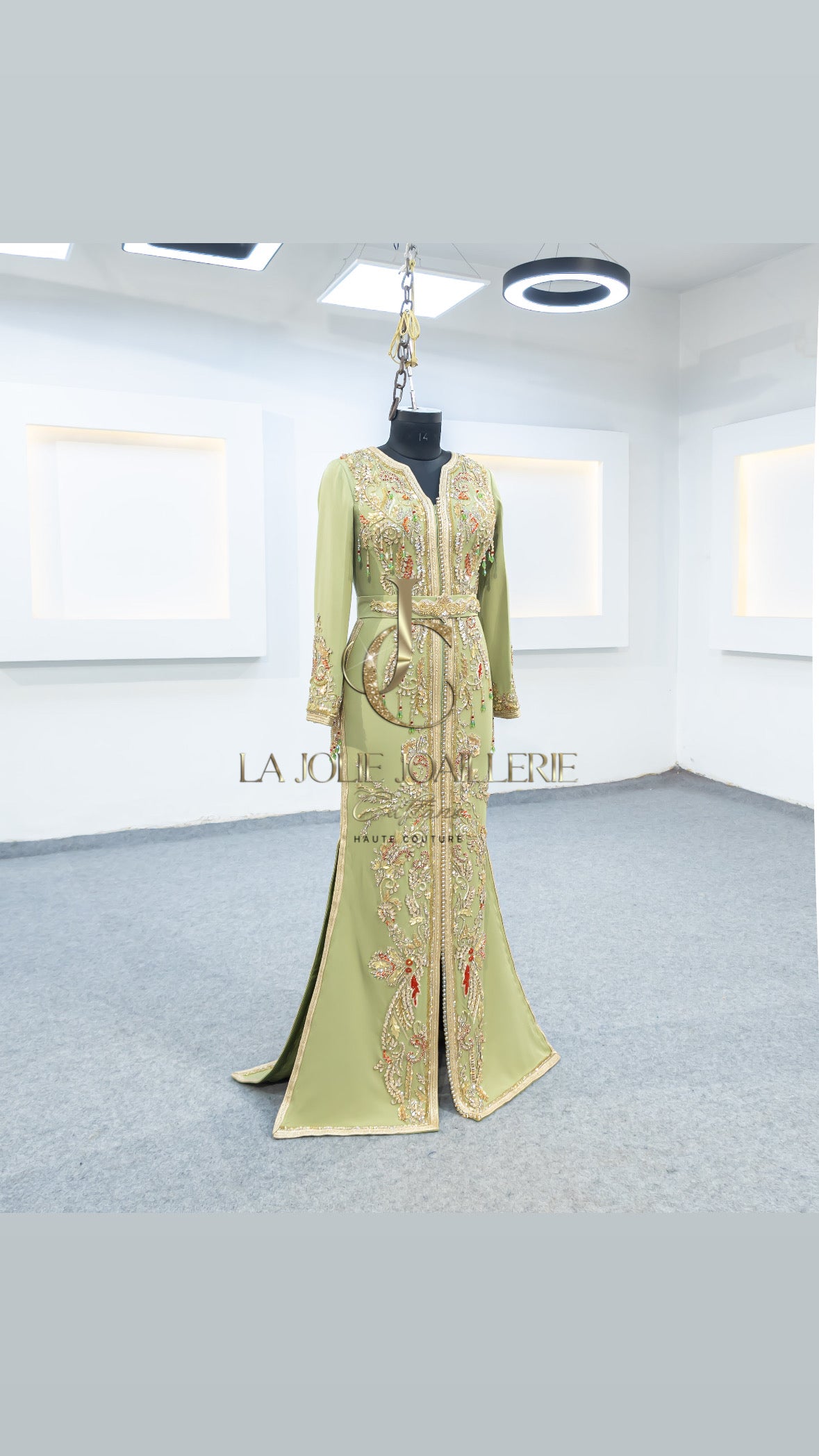 Caftan Iryna 🕊🍃 - La Jolie Joaillerie Caftans