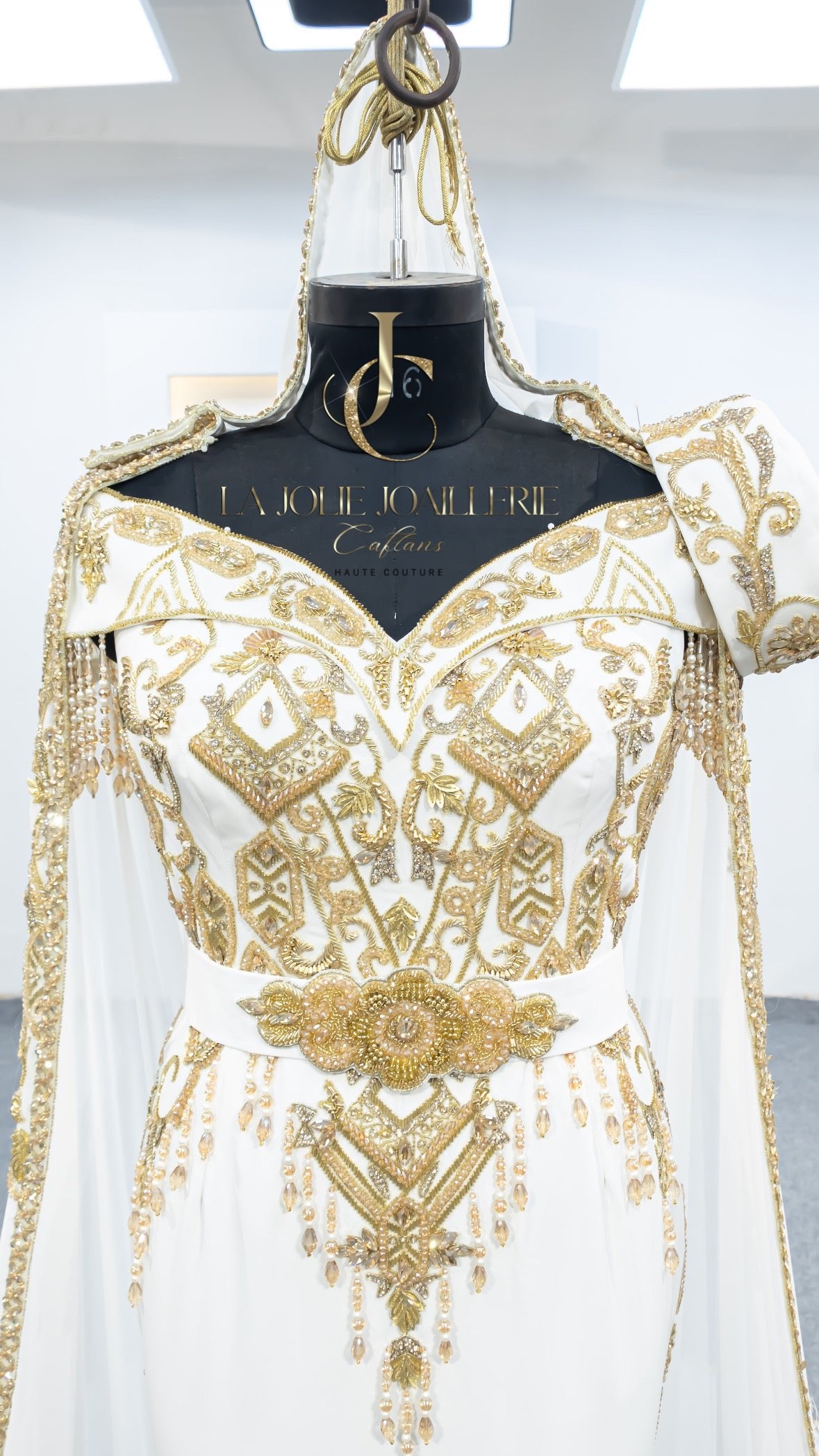 Bedroune Digne Birkine 🕊🤍 - La Jolie Joaillerie Caftans