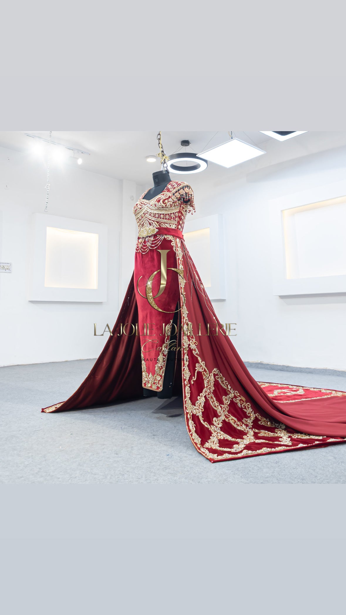 Bedroune Royal Poojah 🌹 - La Jolie Joaillerie Caftans