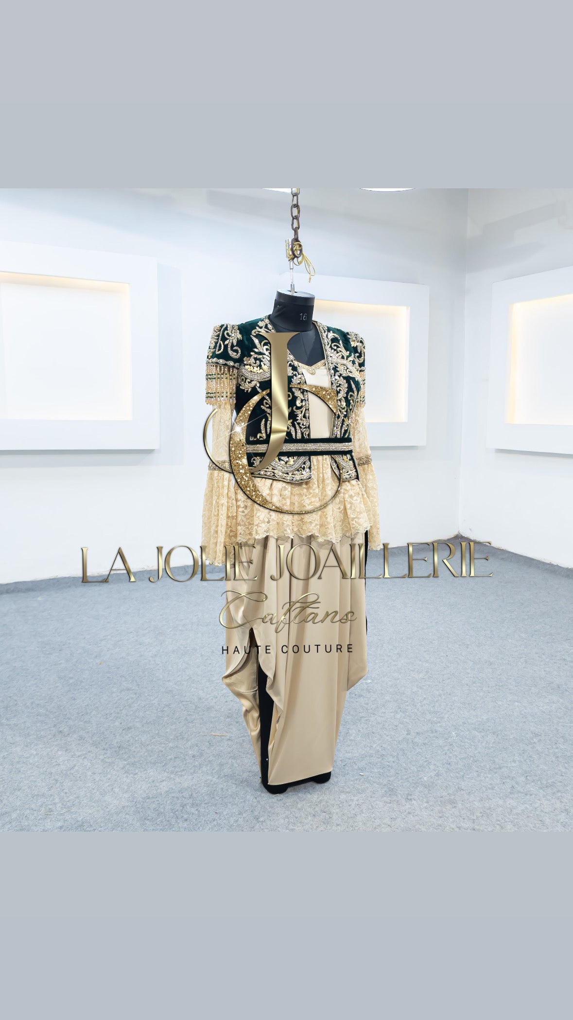 Karakou Traditionnel Zahira 🖤⚜️ - La Jolie Joaillerie Caftans